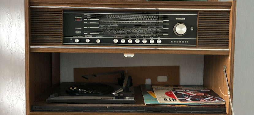Lorentius museum | Stereo-Konzertschrank Como e/St